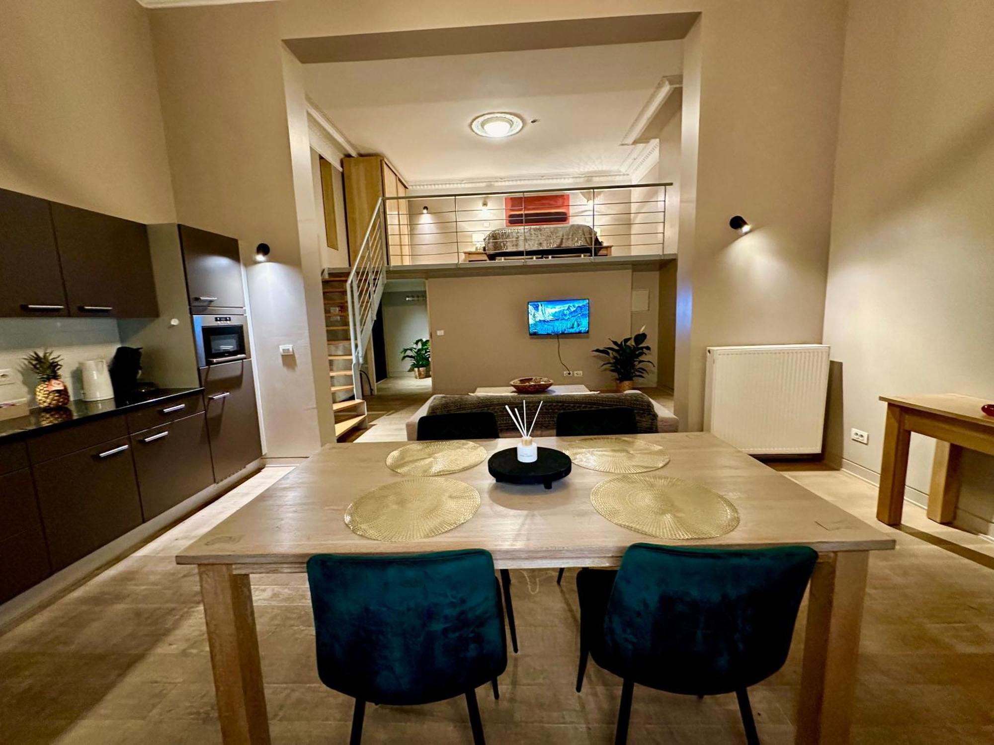 Luxury Suites Castel By Rikas Hotels Антверпен Экстерьер фото