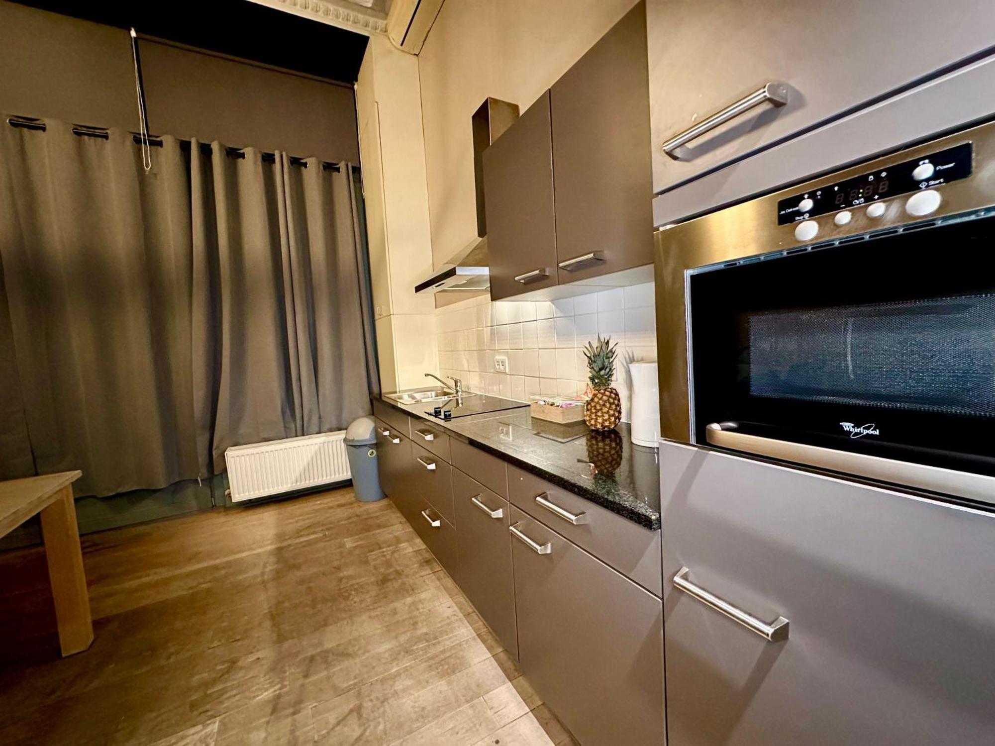 Luxury Suites Castel By Rikas Hotels Антверпен Экстерьер фото