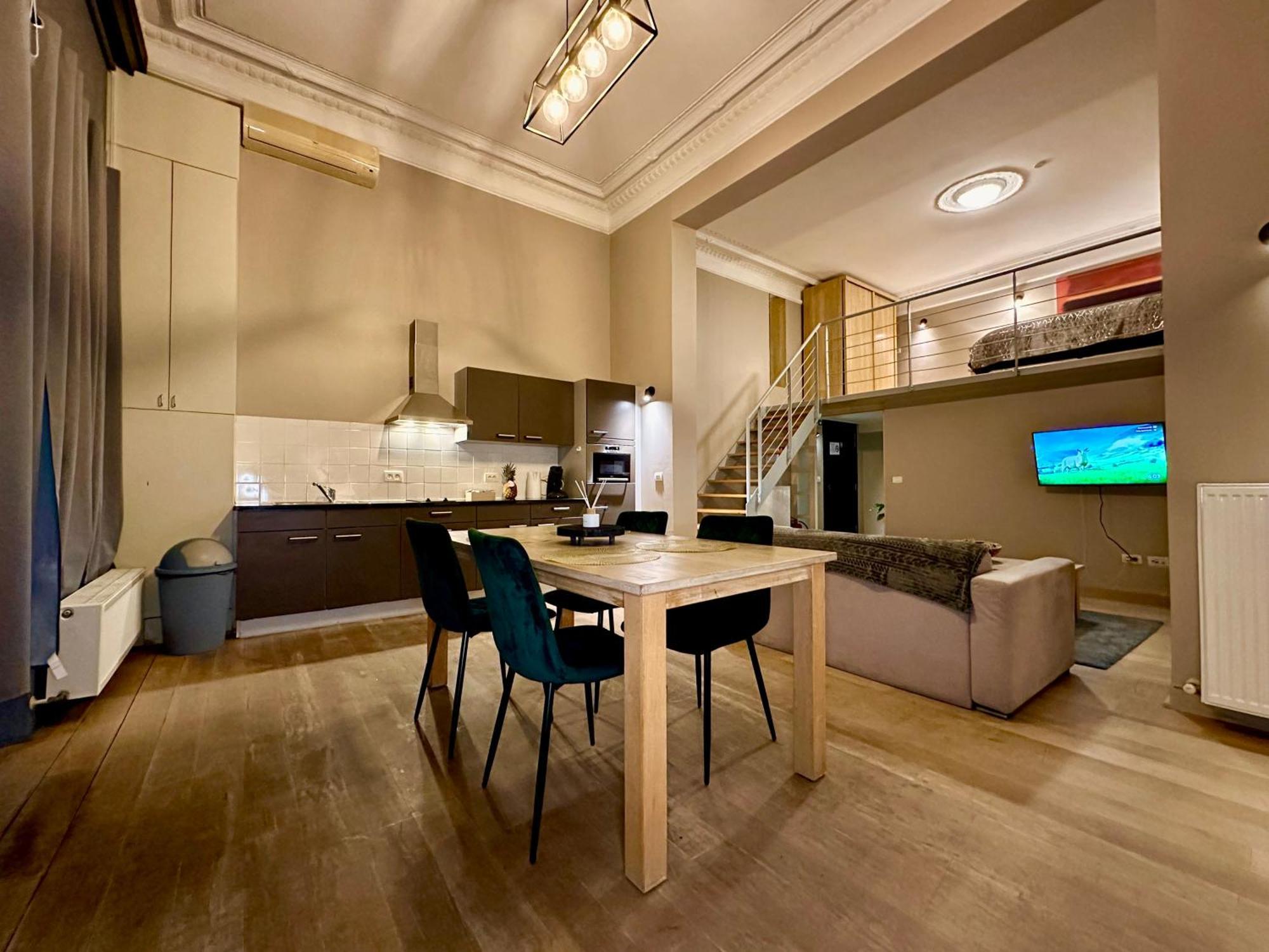 Luxury Suites Castel By Rikas Hotels Антверпен Экстерьер фото