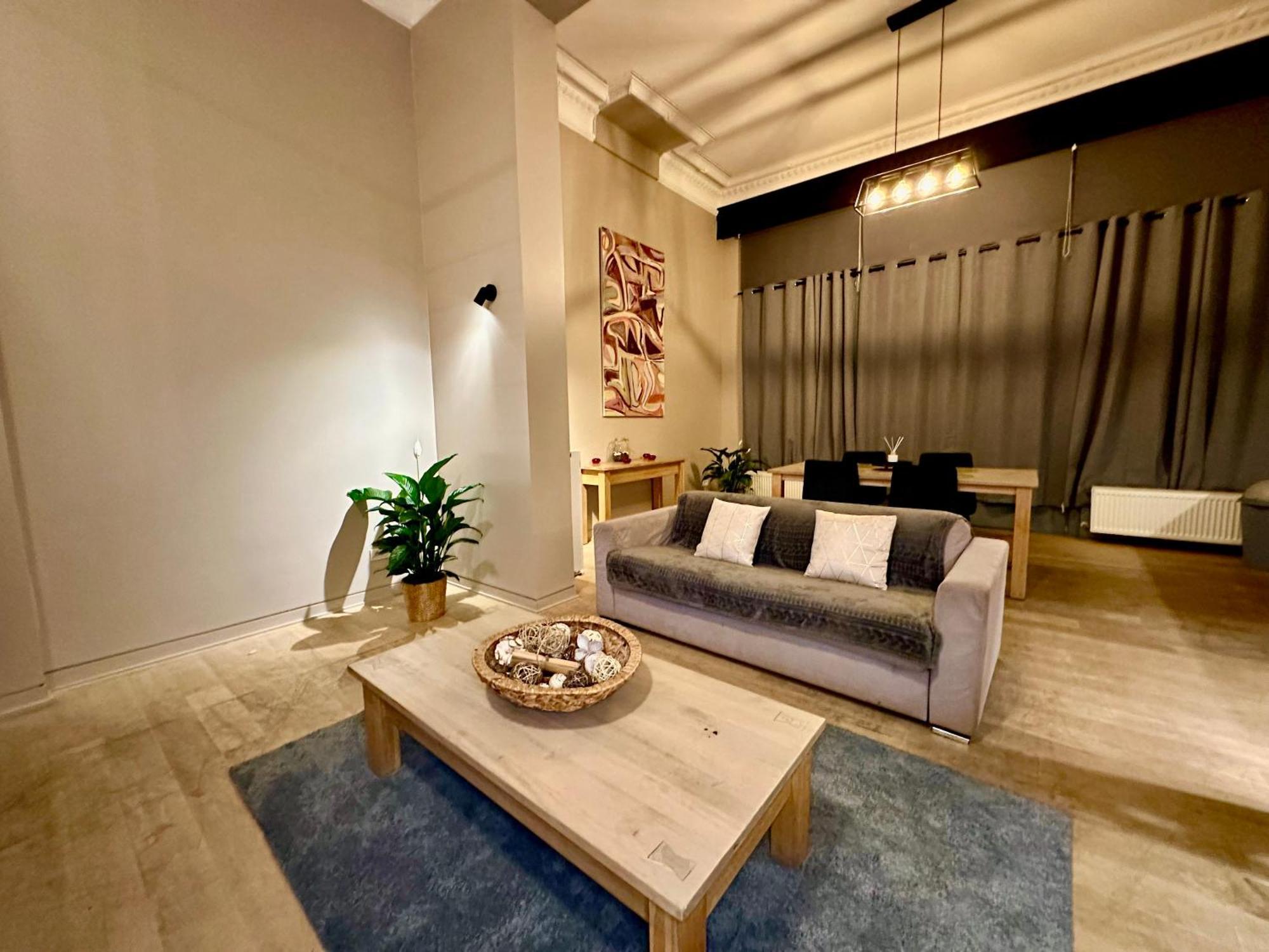 Luxury Suites Castel By Rikas Hotels Антверпен Экстерьер фото
