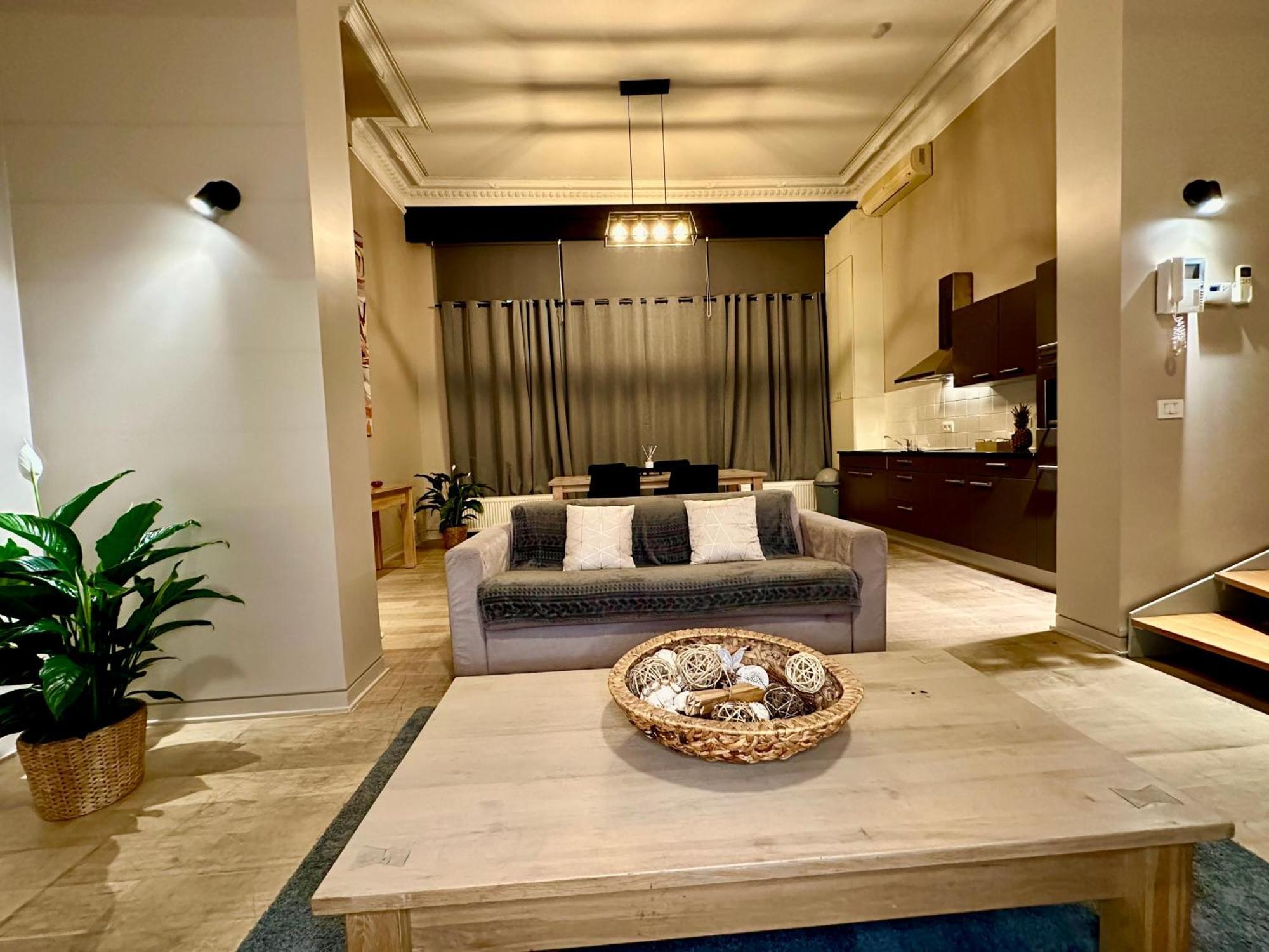 Luxury Suites Castel By Rikas Hotels Антверпен Экстерьер фото