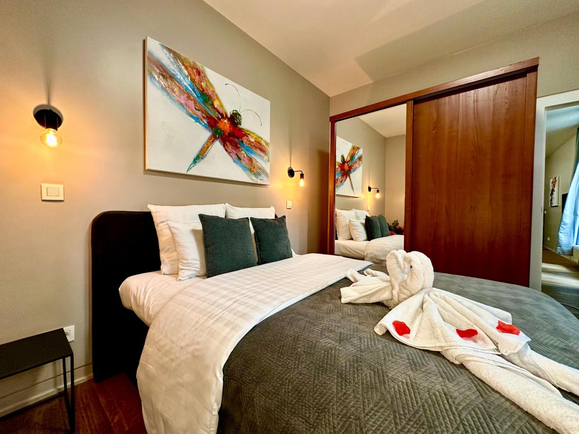 Luxury Suites Castel By Rikas Hotels Антверпен Экстерьер фото