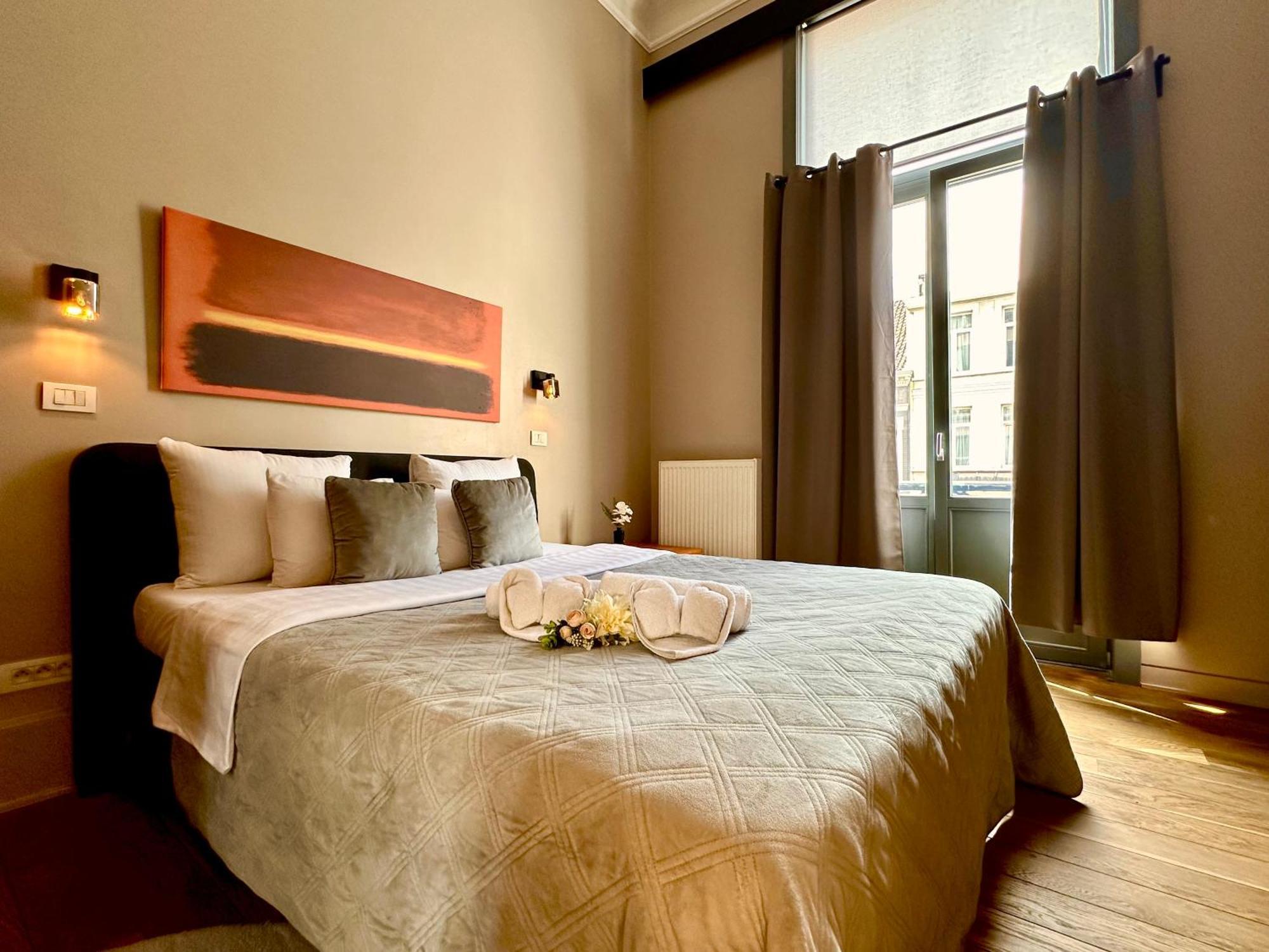 Luxury Suites Castel By Rikas Hotels Антверпен Экстерьер фото